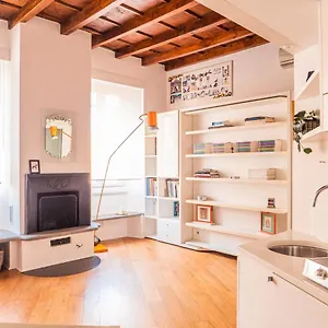 The Best Rent - Close To Navigli Appartamento